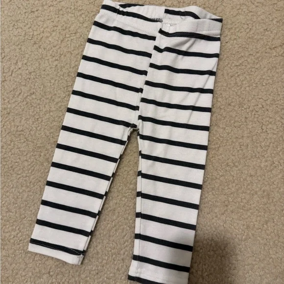 18 pieces Toddler Girl Clothes 18-24 months - Picture 6 of 6